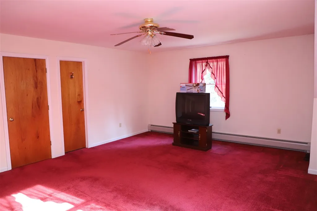 242 Breezy Acres Drive Vernon VT 05354