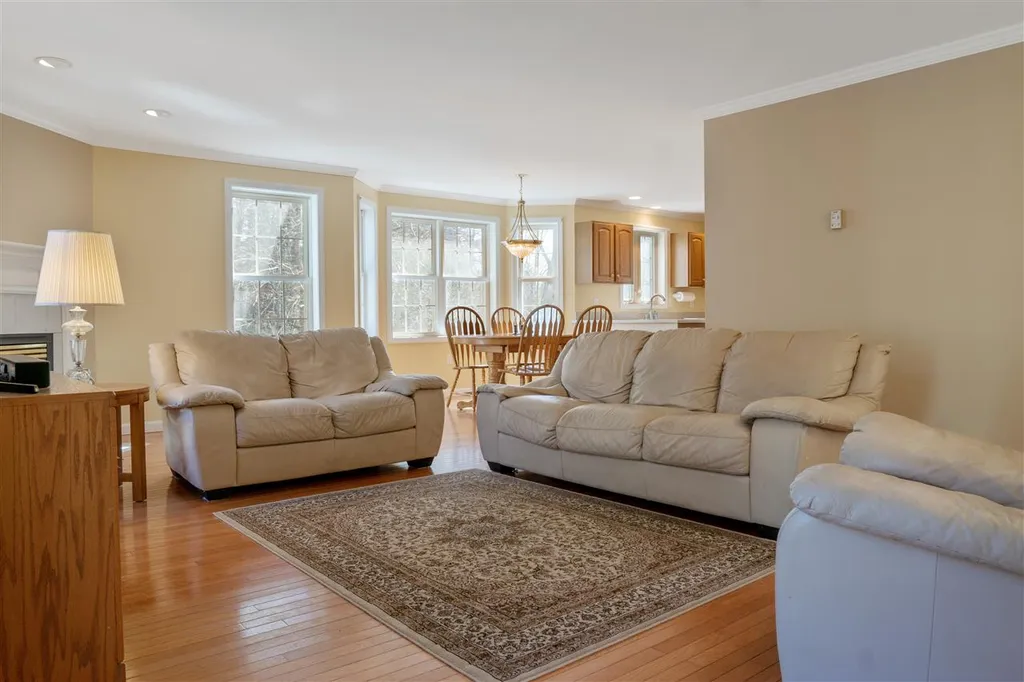 66 Parkhurst Road Bedford NH 03110