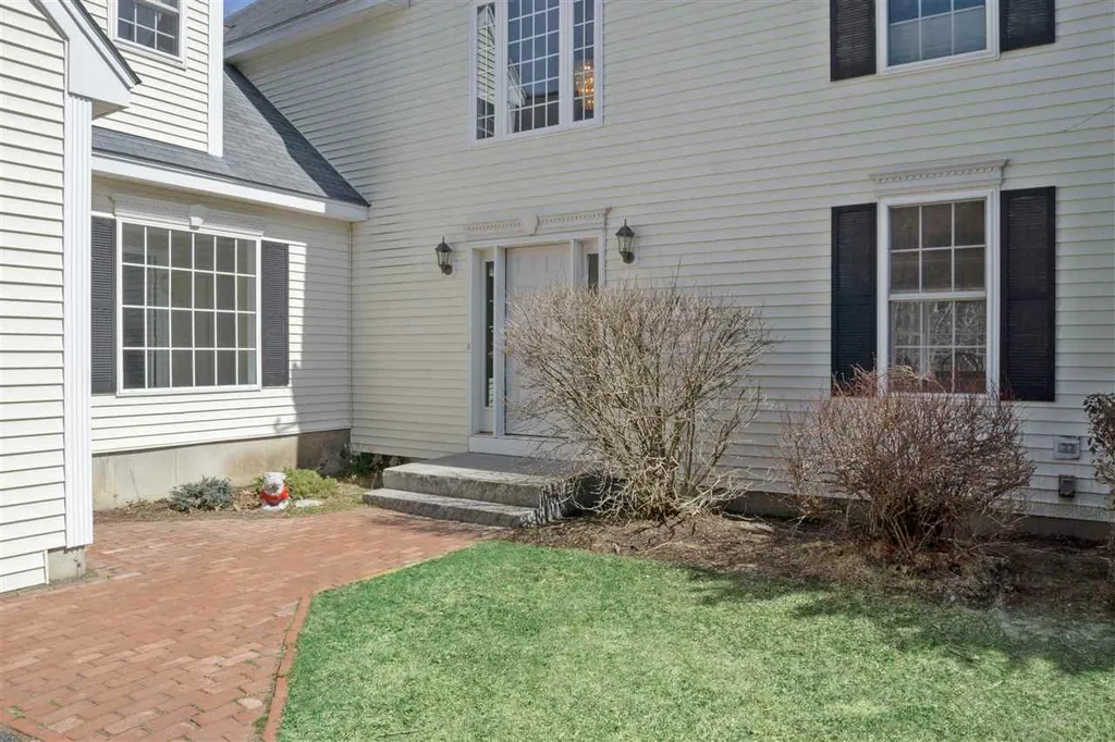 66 Parkhurst Road Bedford NH 03110