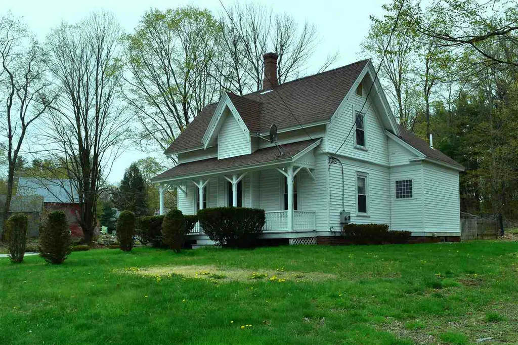 70 Colby Road Danville NH 03819