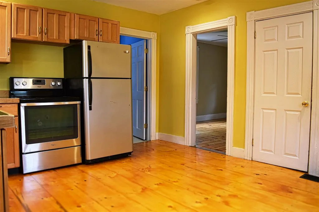 70 Colby Road Danville NH 03819