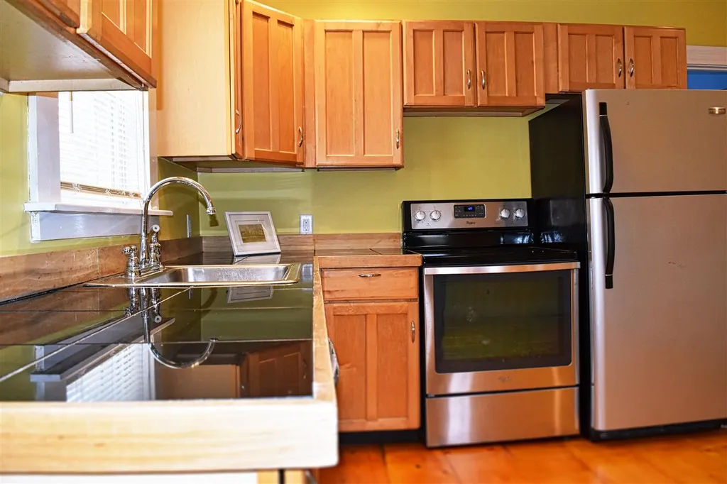 70 Colby Road Danville NH 03819