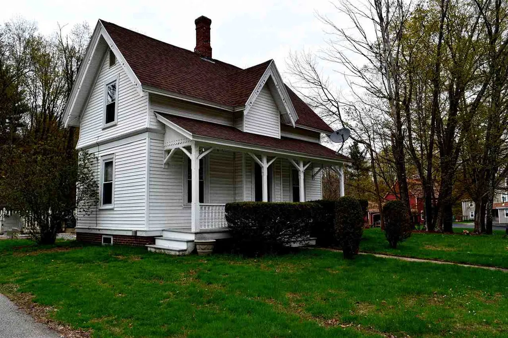 70 Colby Road Danville NH 03819