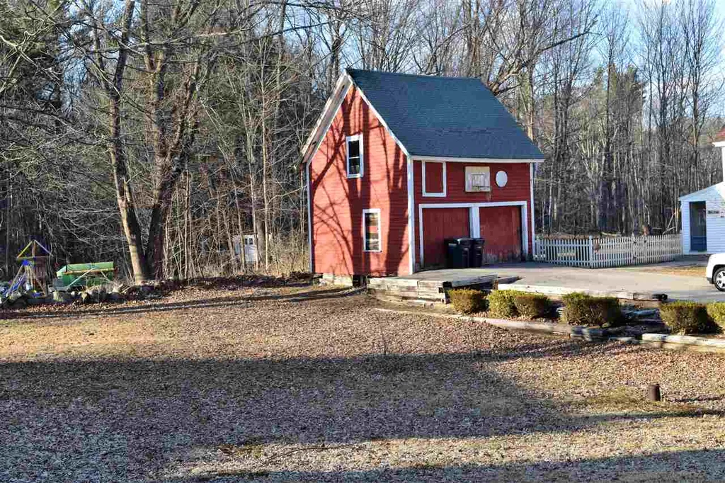 70 Colby Road Danville NH 03819