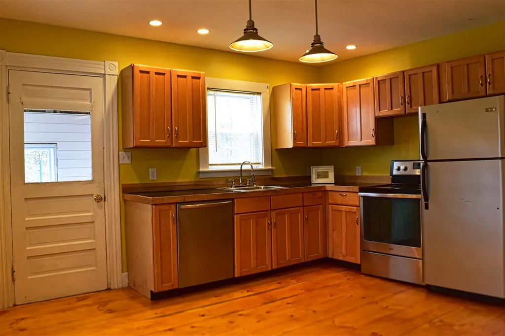 70 Colby Road Danville NH 03819