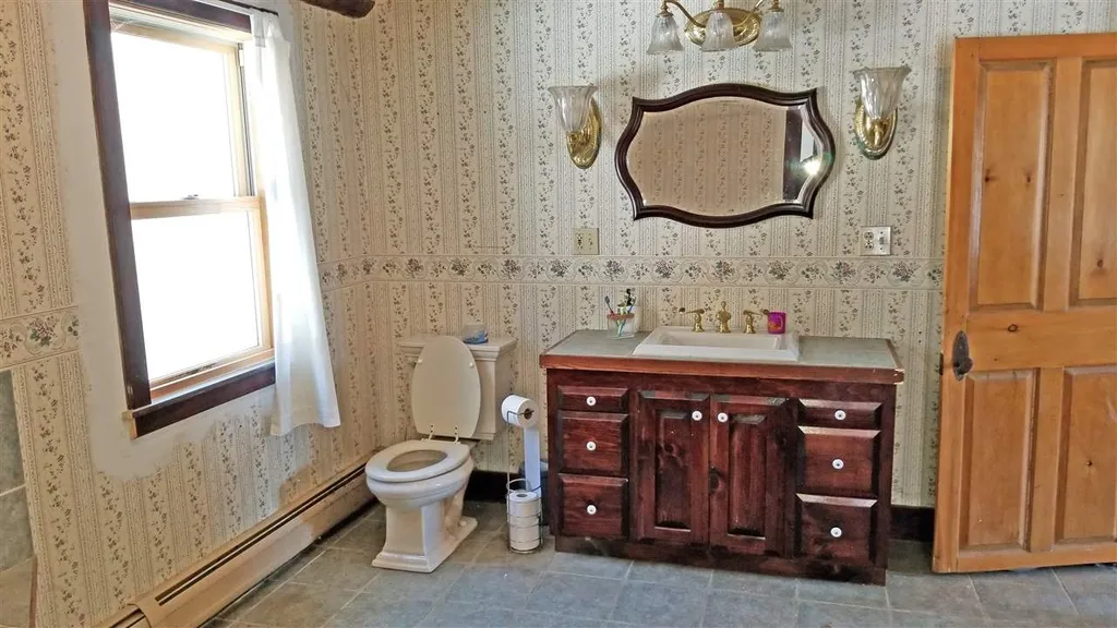 462 North Road Danbury NH 03230