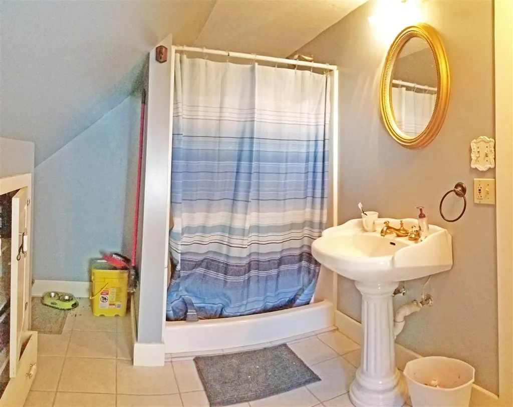 462 North Road Danbury NH 03230