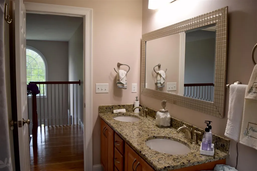 35 Silver Brook Road Salem NH 03079