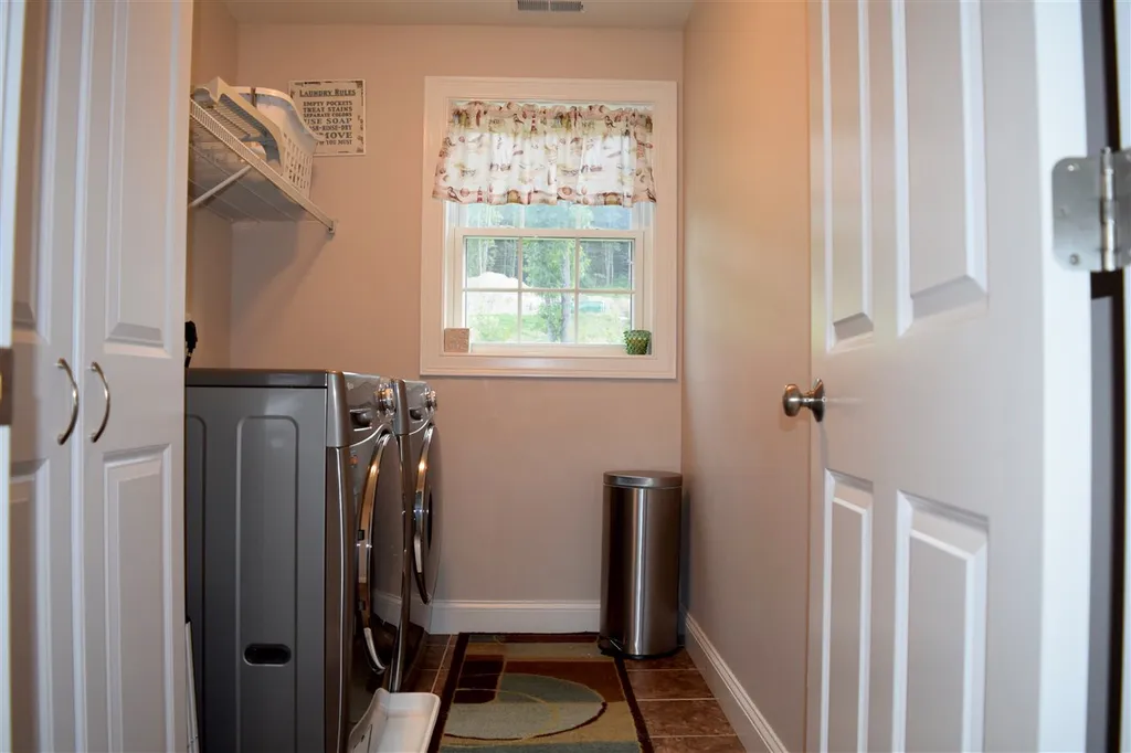 35 Silver Brook Road Salem NH 03079