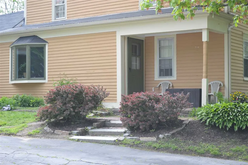589 Silver Street Rollinsford NH 03869