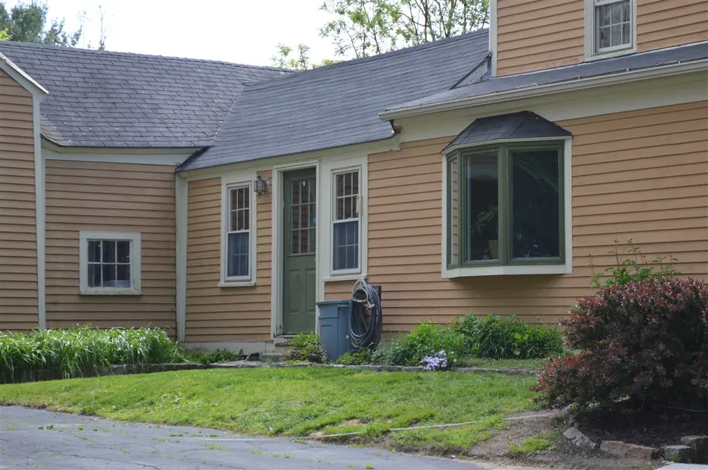 589 Silver Street Rollinsford NH 03869