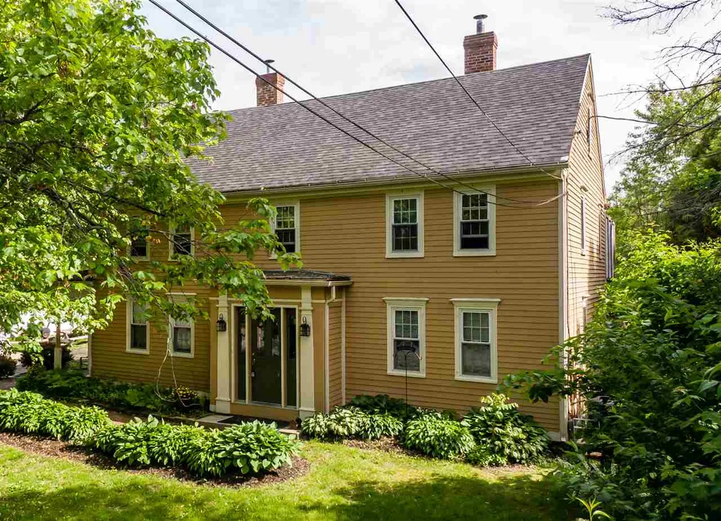 589 Silver Street Rollinsford NH 03869
