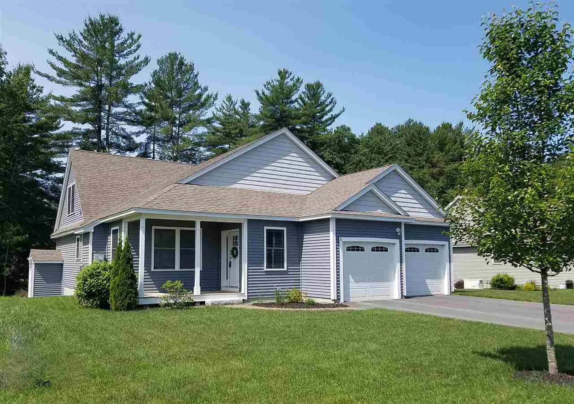 5 Pilgrim Circle Nashua NH 03063