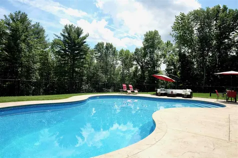 17 Goffstown Road Hooksett NH 03106