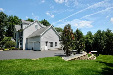 17 Goffstown Road Hooksett NH 03106