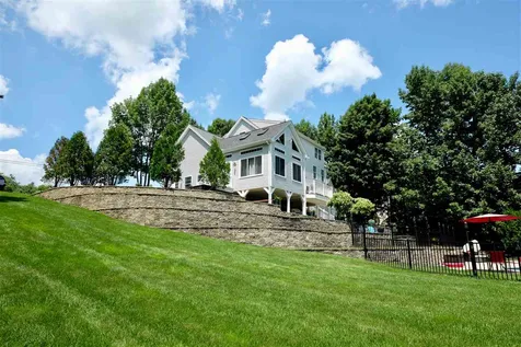 17 Goffstown Road Hooksett NH 03106