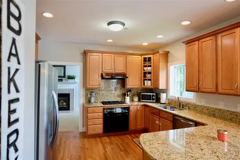 17 Goffstown Road Hooksett NH 03106