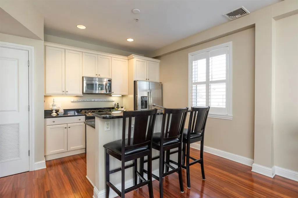 77 Hanover Street Portsmouth NH 03801