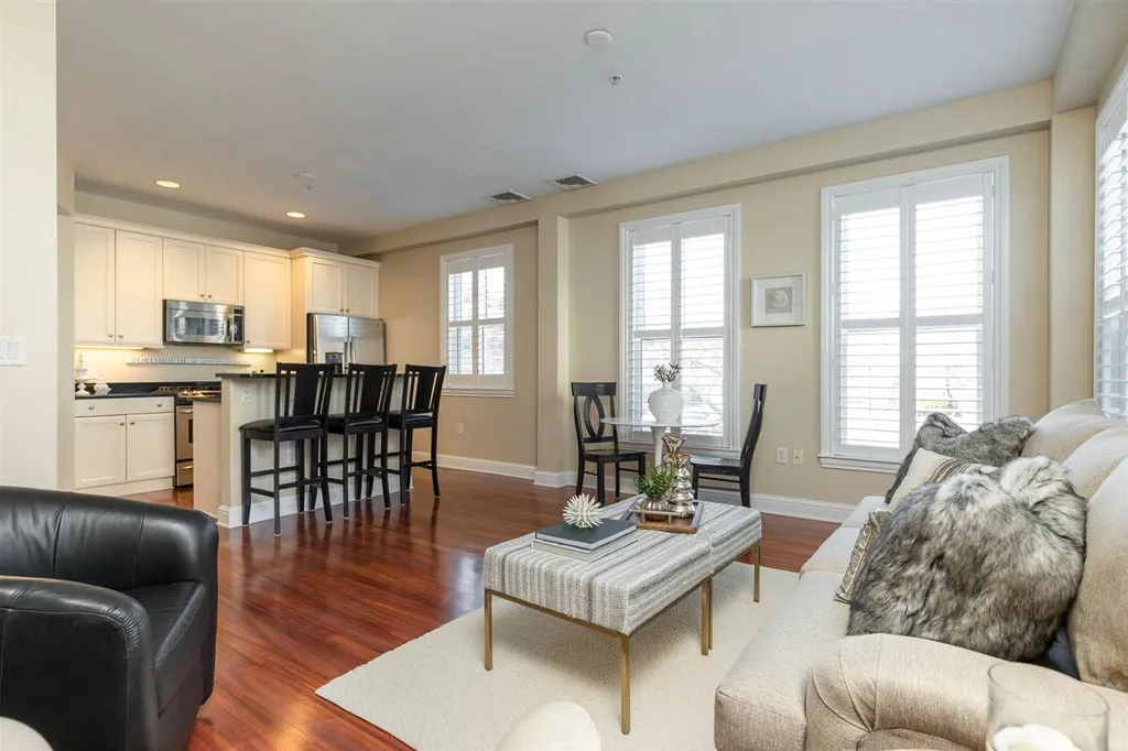 77 Hanover Street Portsmouth NH 03801