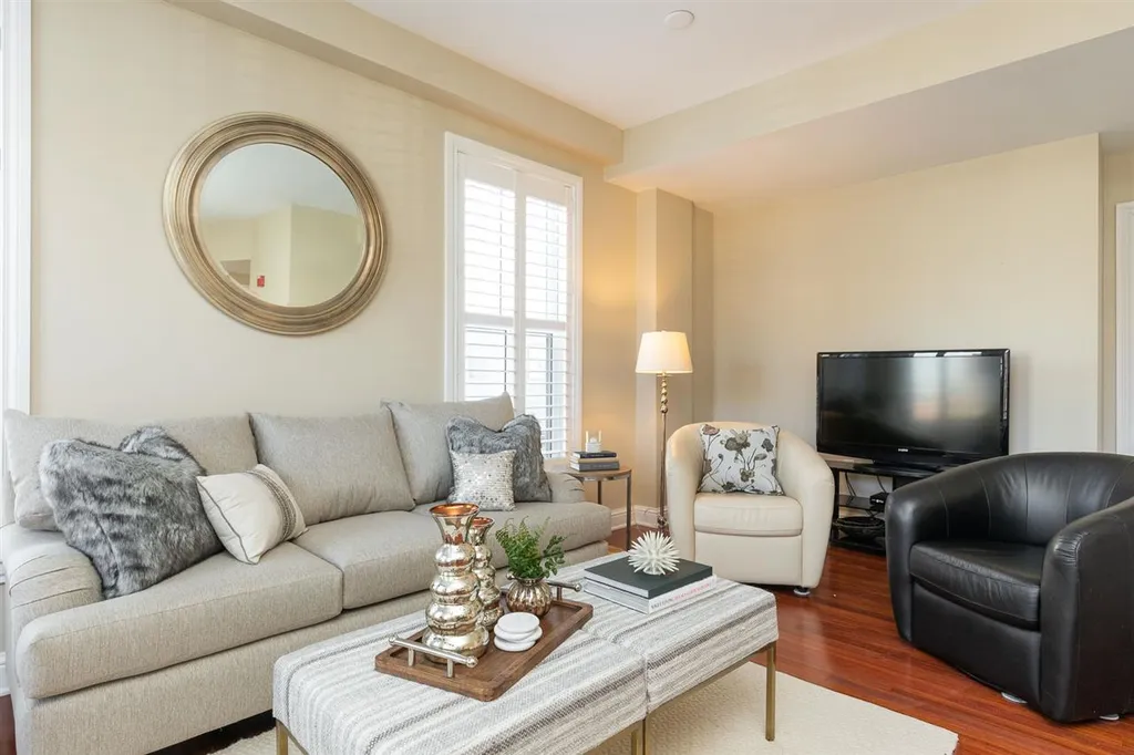 77 Hanover Street Portsmouth NH 03801