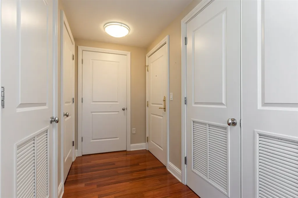 77 Hanover Street Portsmouth NH 03801