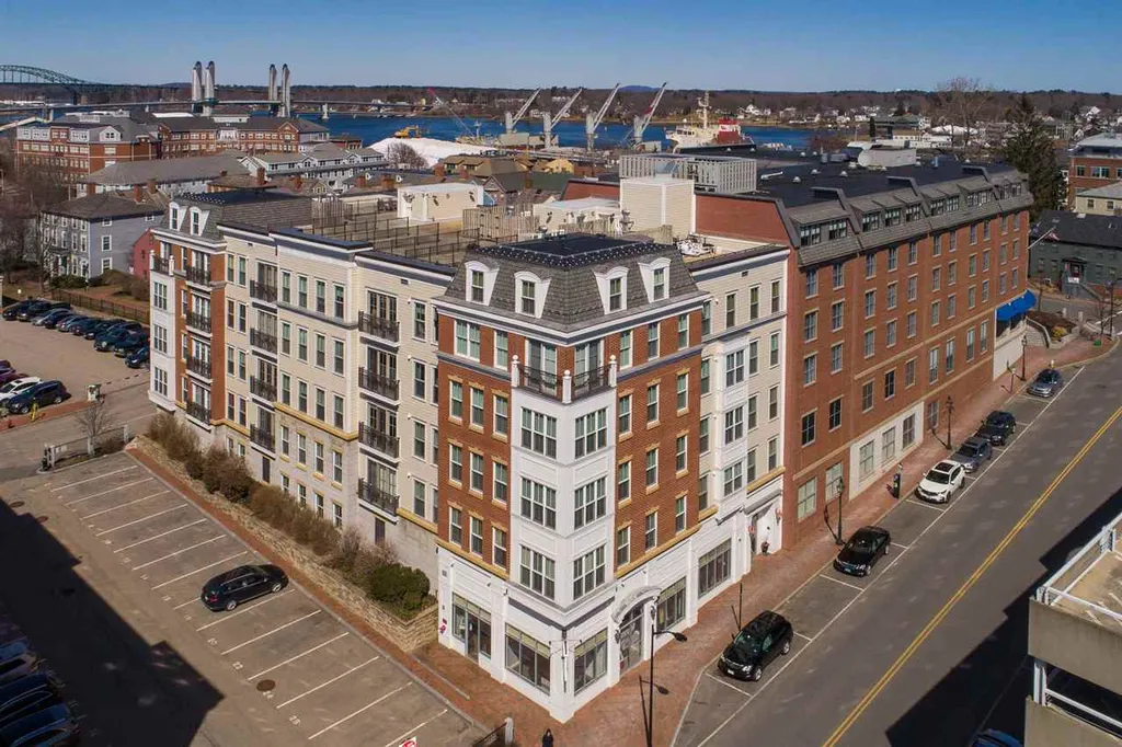 77 Hanover Street Portsmouth NH 03801