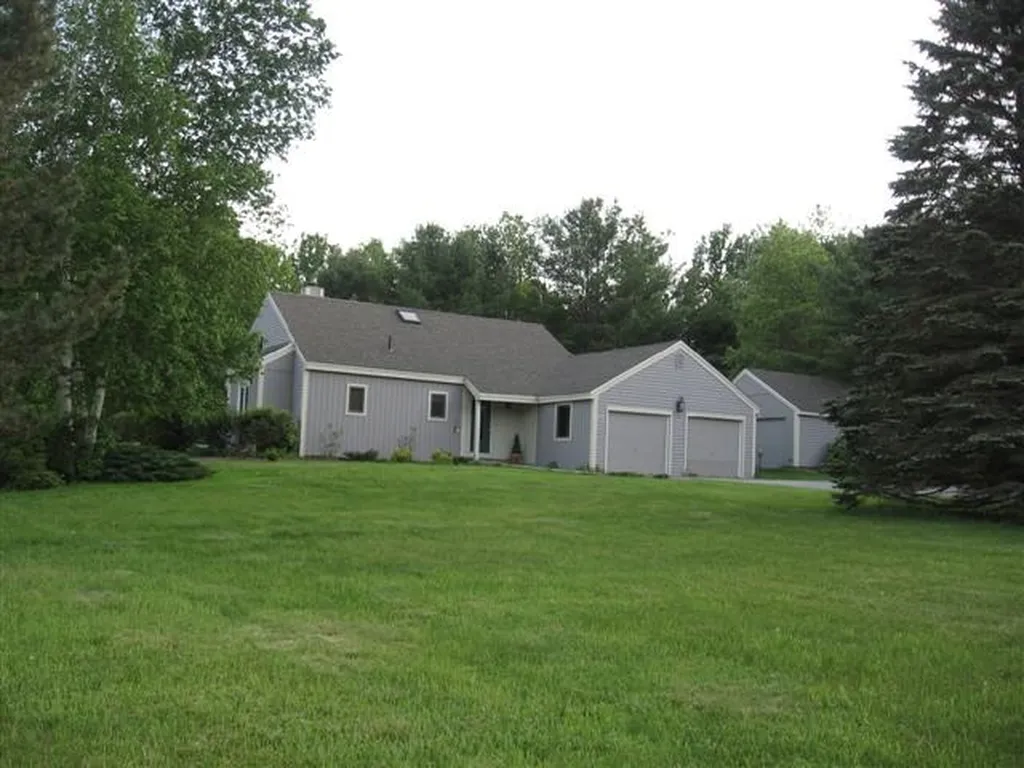 11 Bennett Farm Road Tuftonboro NH 03853