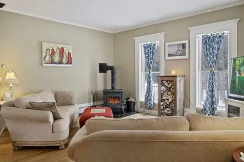 227 Andover Road New London NH 03257