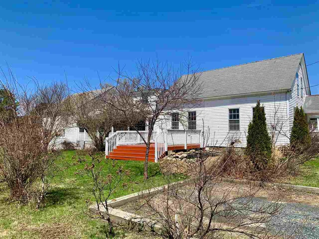 13 Canaan Street Canaan NH 03741