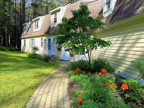 47 Ridge Road New London NH 03257