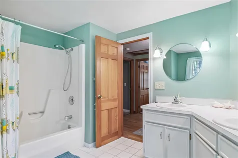 47 Ridge Road New London NH 03257