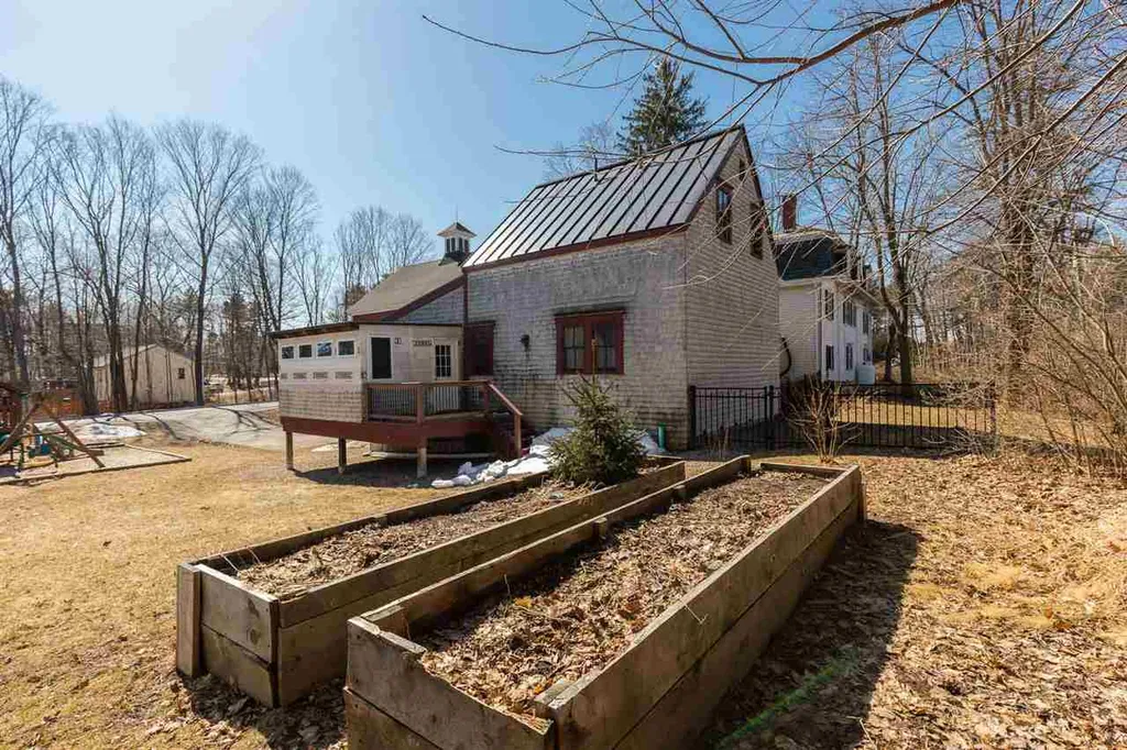 46 Back River Road Dover NH 03820