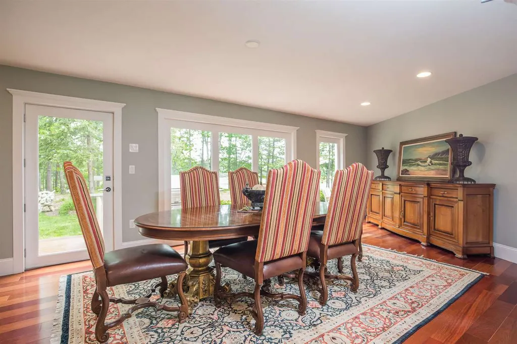 34 Raeder Drive Stratham NH 03885