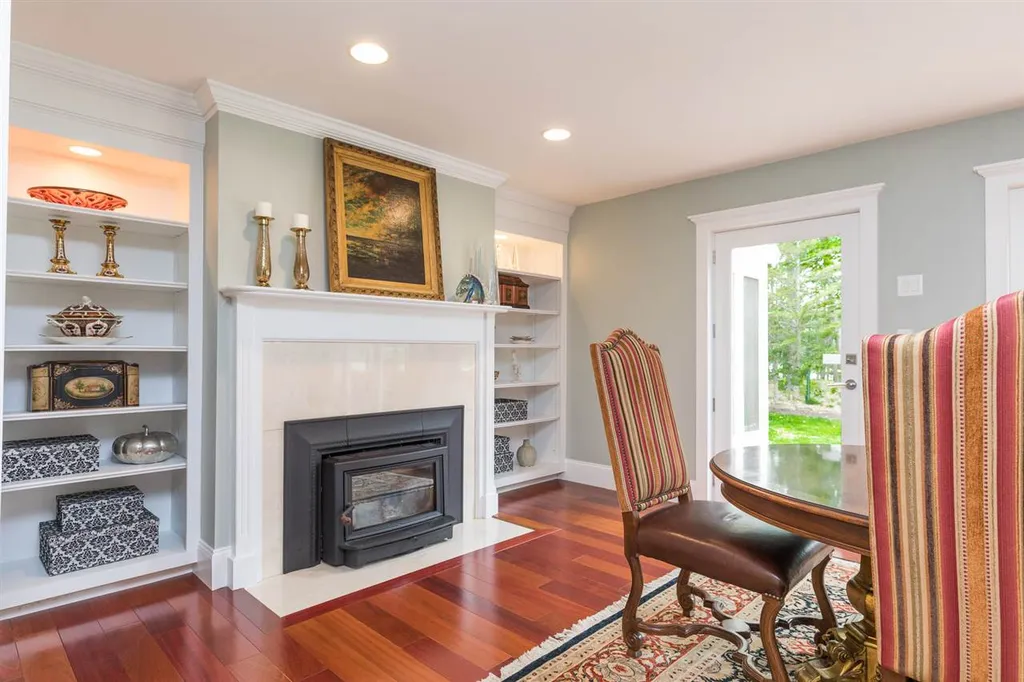34 Raeder Drive Stratham NH 03885