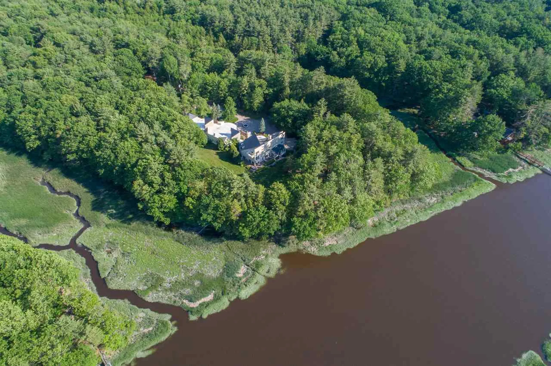 34 Raeder Drive Stratham NH 03885