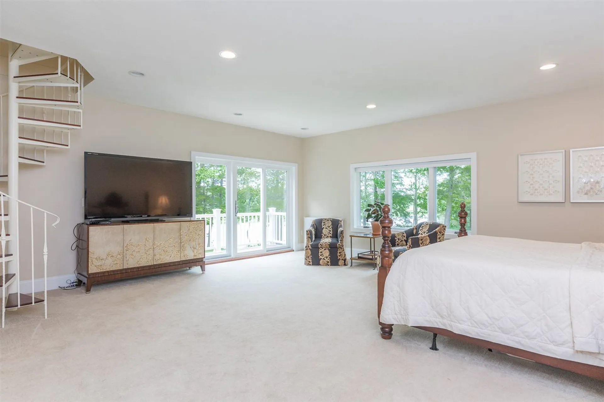 34 Raeder Drive Stratham NH 03885