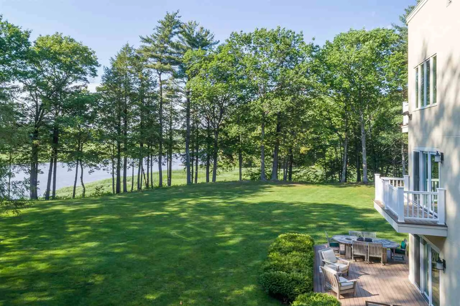 34 Raeder Drive Stratham NH 03885