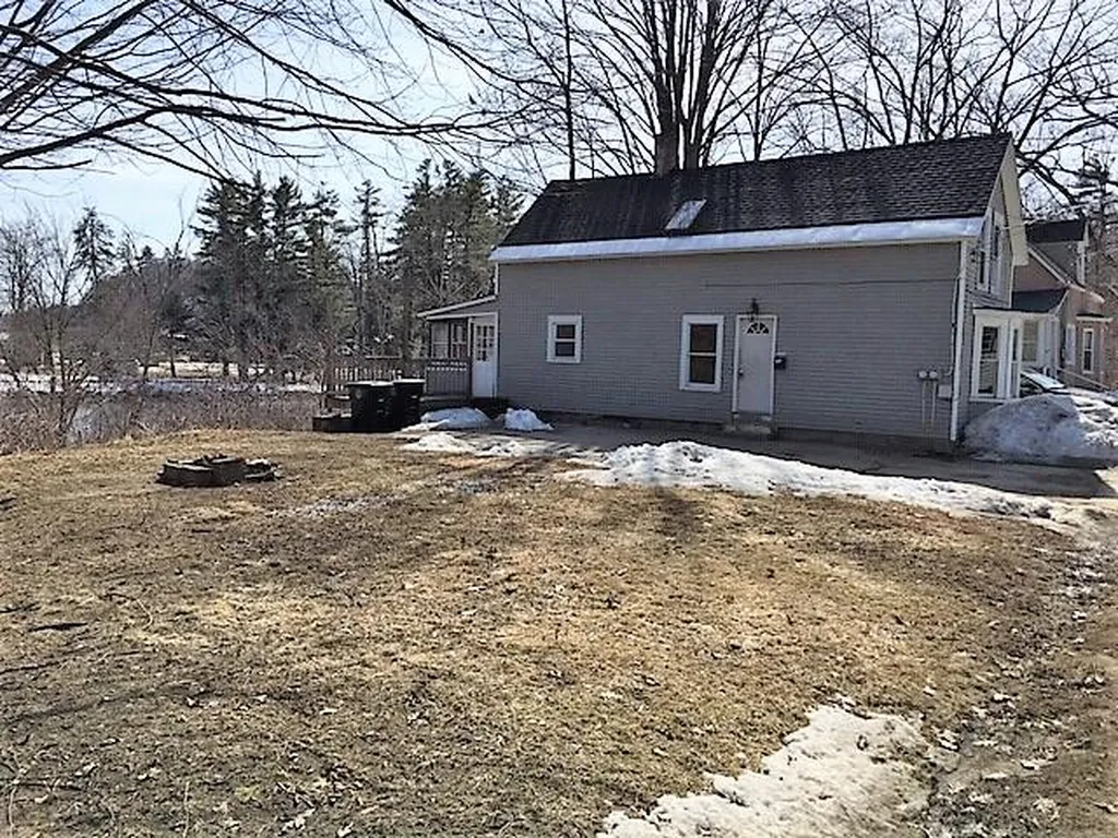 177 W Bow Street Franklin NH 03235