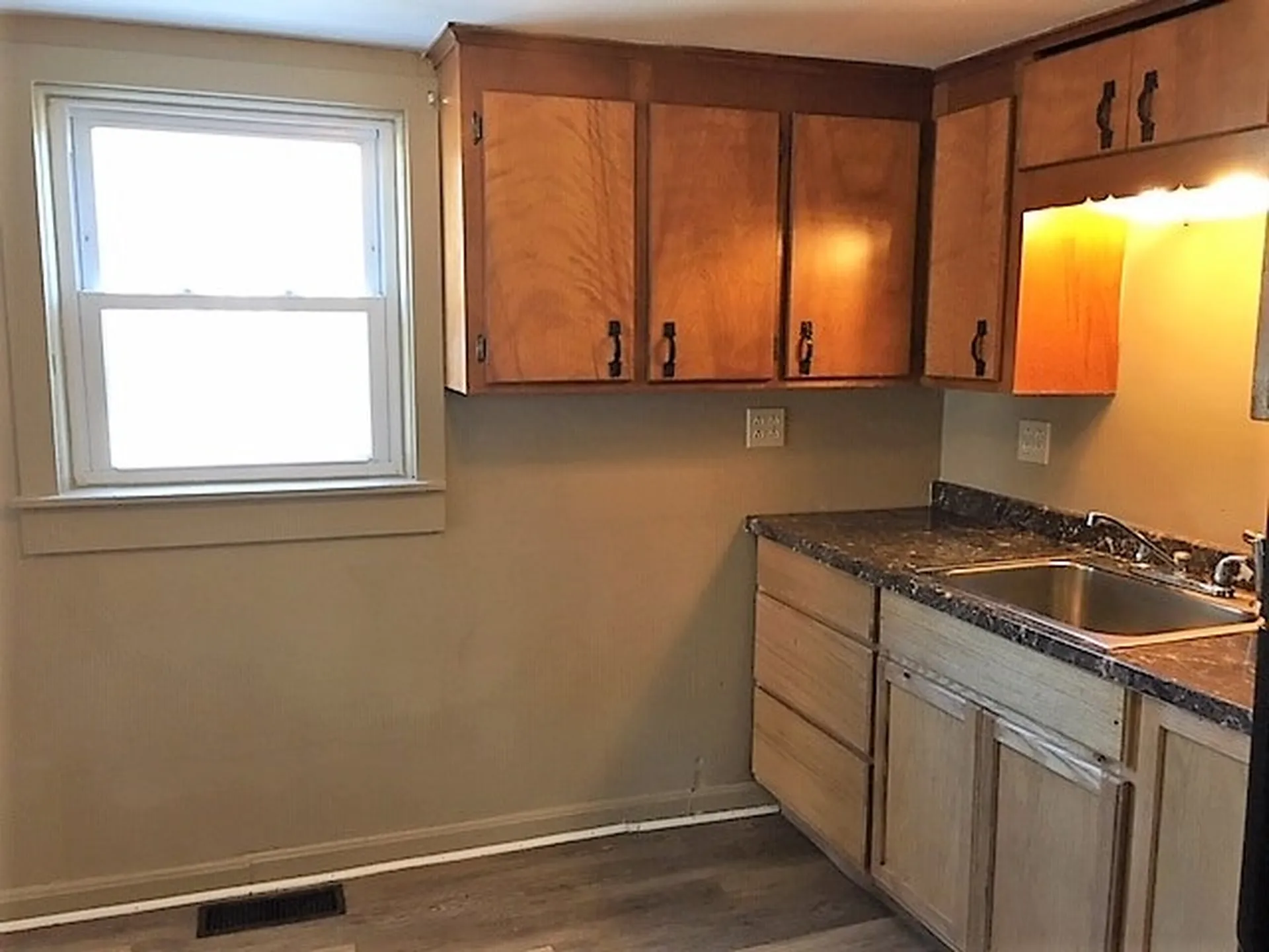 177 W Bow Street Franklin NH 03235