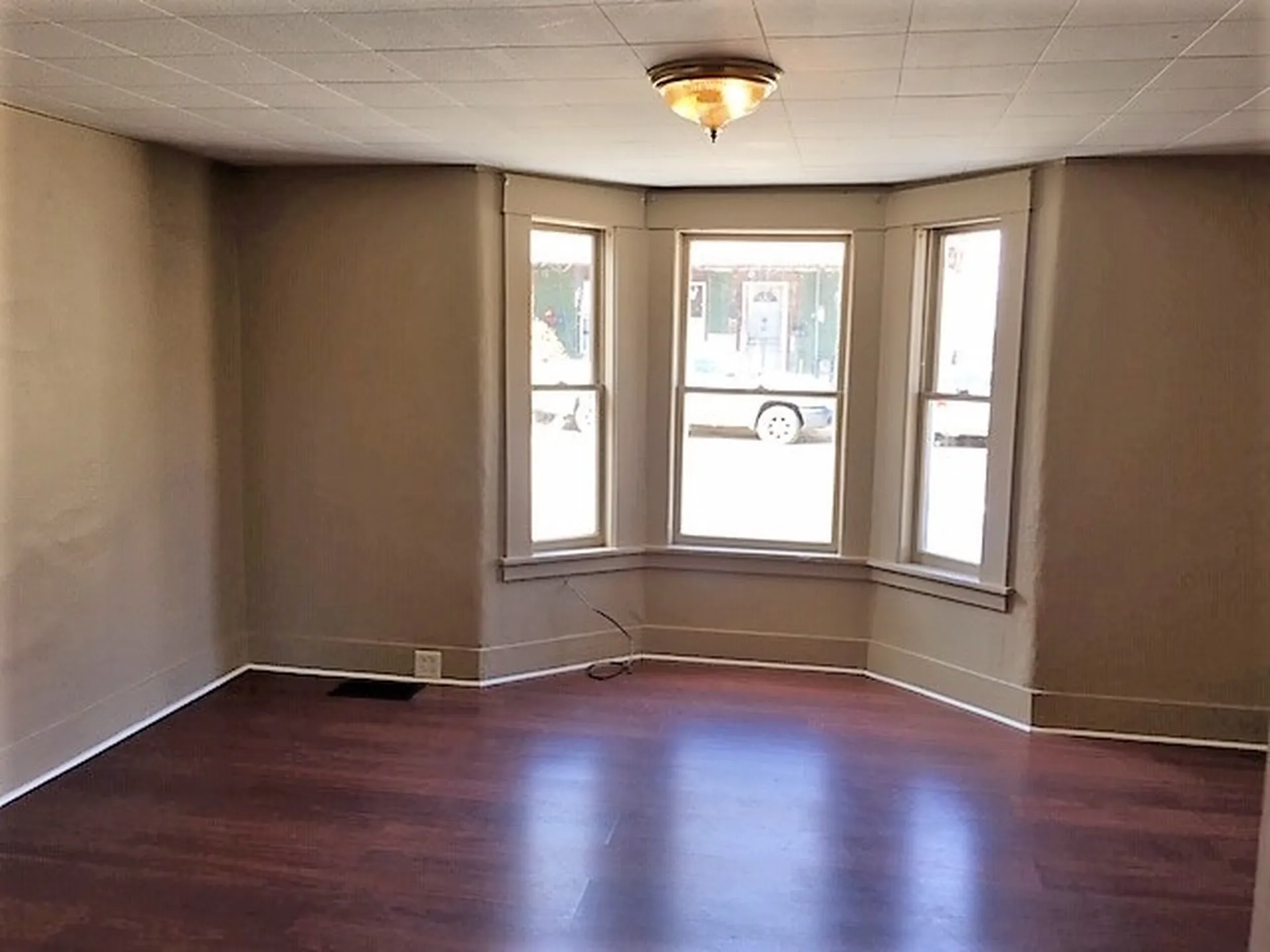 177 W Bow Street Franklin NH 03235