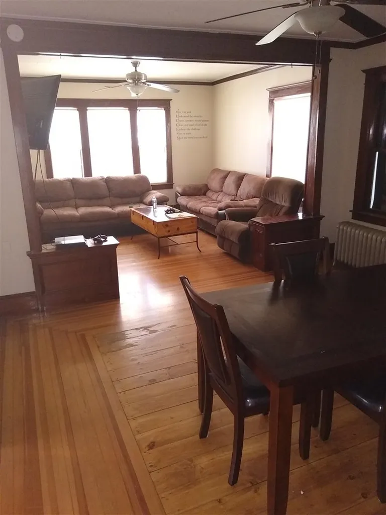 60 Blossom Street Nashua NH 03060