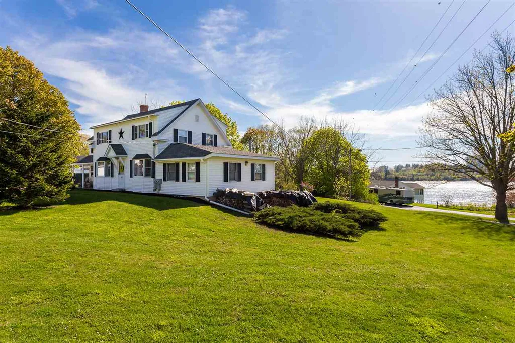 207 Pleasant Street Eliot ME 03903