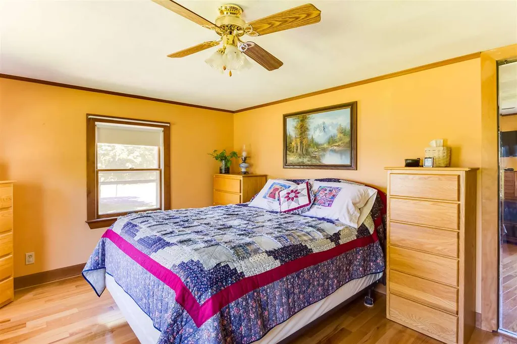 207 Pleasant Street Eliot ME 03903