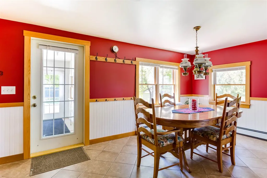 207 Pleasant Street Eliot ME 03903