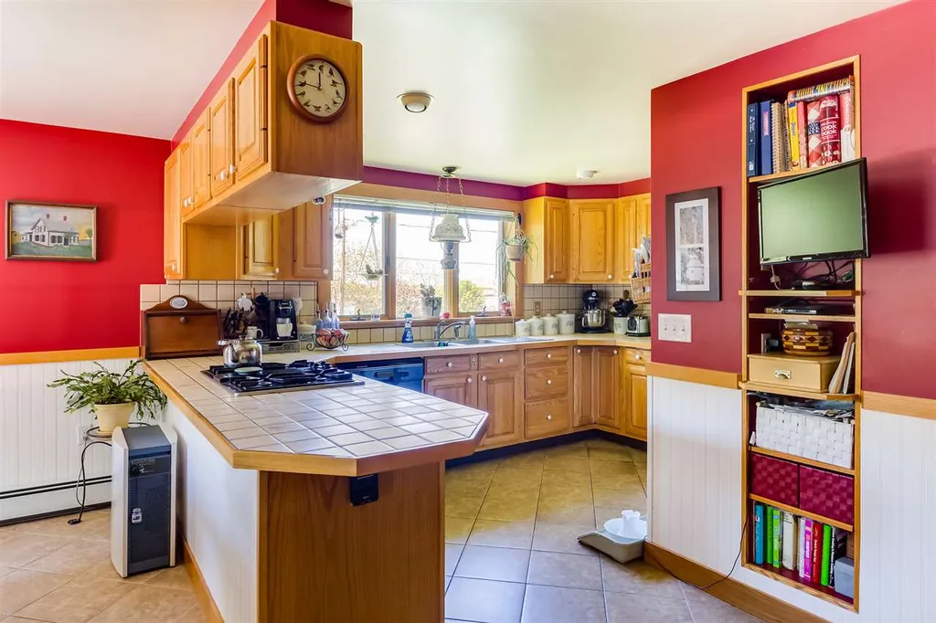 207 Pleasant Street Eliot ME 03903