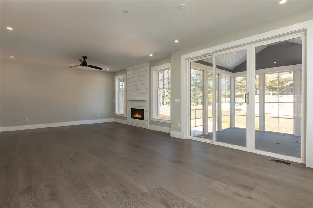 142 Mill Pond Way Portsmouth NH 03801