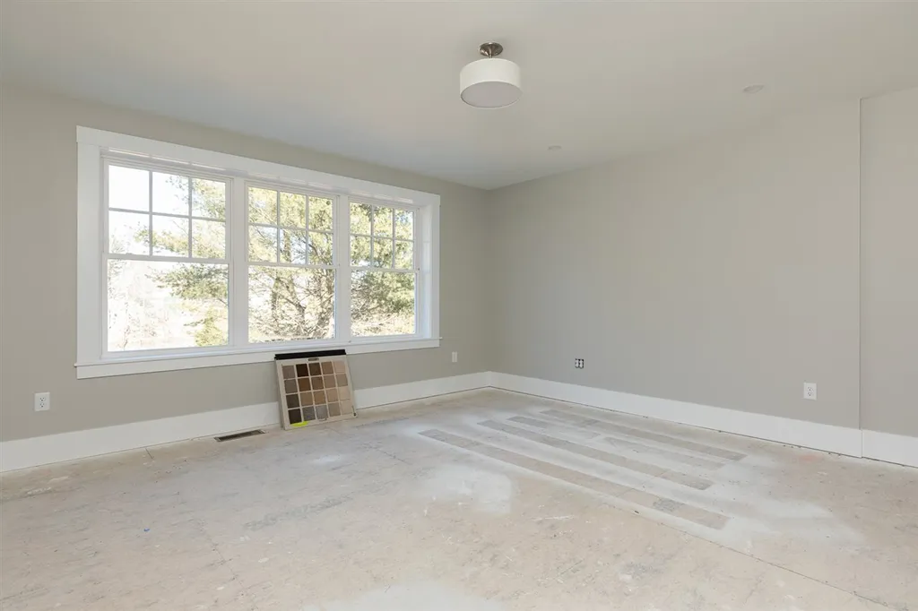 142 Mill Pond Way Portsmouth NH 03801