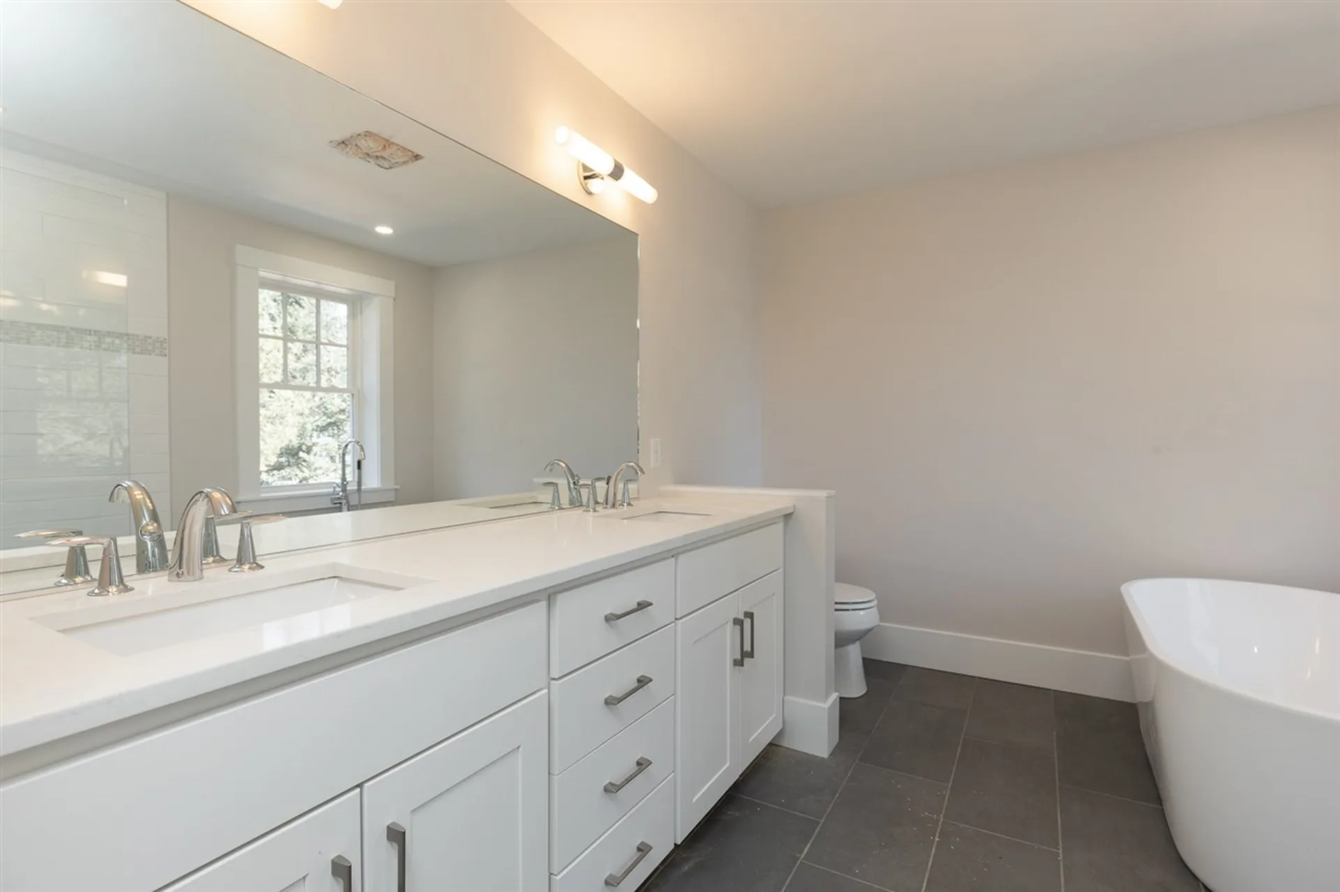 142 Mill Pond Way Portsmouth NH 03801