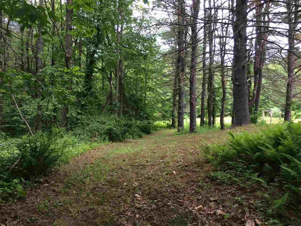 713 River Road Lebanon ME 04027