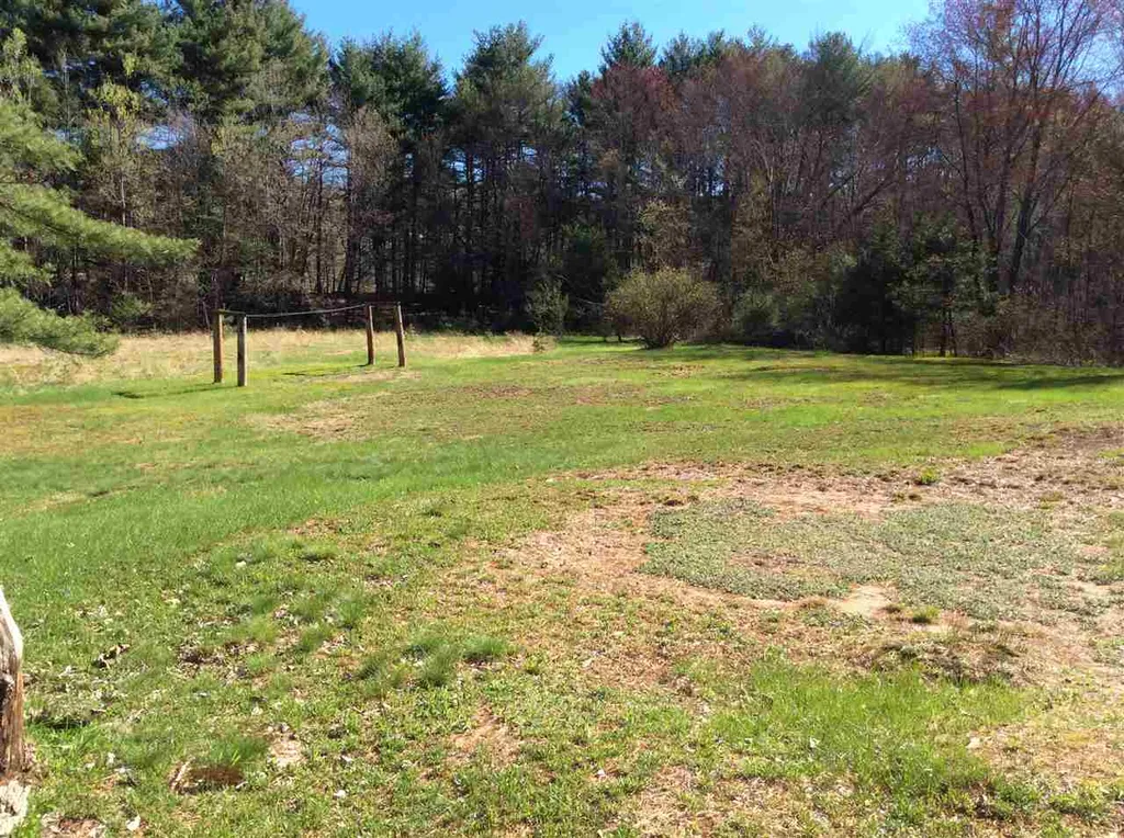 713 River Road Lebanon ME 04027
